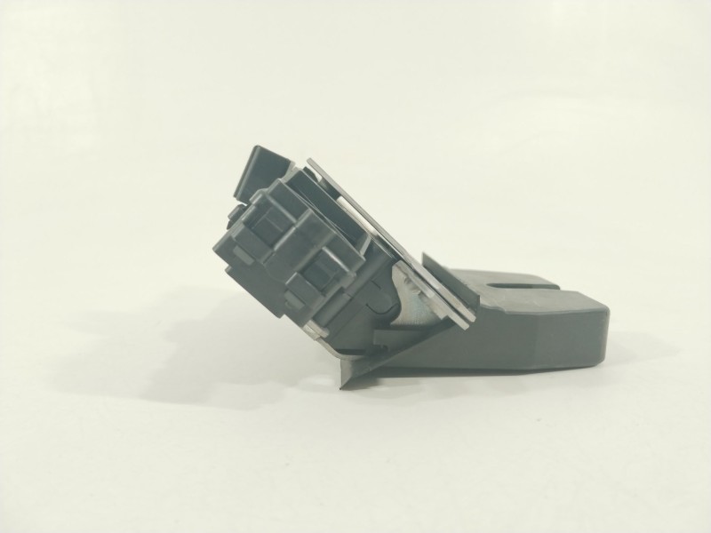 Recambio de cerradura maletero / porton para ford mondeo ber. (ca2) limited edition referencia OEM IAM 1041111007  