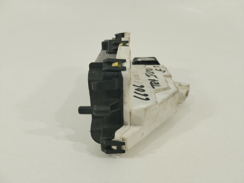 Recambio de cerradura puerta trasera izquierda para peugeot 308 confort referencia OEM IAM 9800617380  