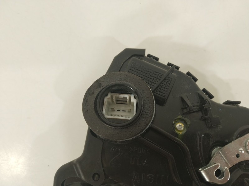 Recambio de cerradura puerta delantera izquierda para toyota auris hybrid active referencia OEM IAM 6904002211  