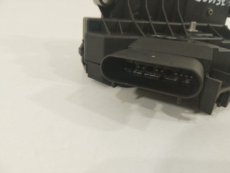 Recambio de cerradura puerta trasera derecha para ford focus lim. (cb8) edition referencia OEM IAM 921764104  