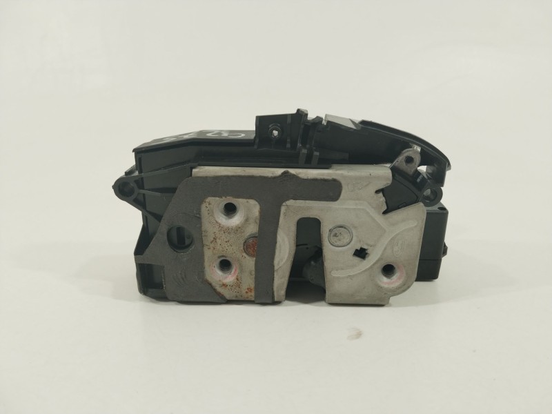 Recambio de cerradura puerta trasera derecha para ford focus lim. (cb8) edition referencia OEM IAM 921764104  