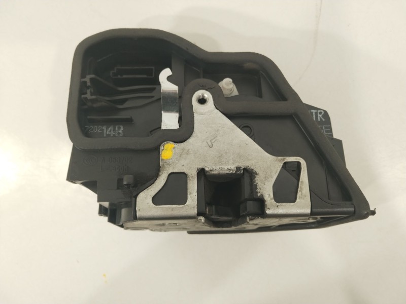Recambio de cerradura puerta trasera derecha para bmw serie 1 berlina (e81/e87) 118d referencia OEM IAM 7202148  