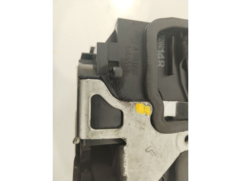 Recambio de cerradura puerta trasera derecha para bmw serie 1 berlina (e81/e87) 118d referencia OEM IAM 7202148  