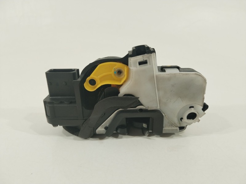Recambio de cerradura puerta delantera izquierda para opel insignia berlina 2.0 cdti referencia OEM IAM 13579497  