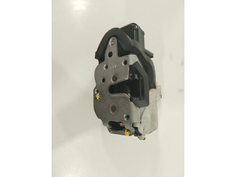 Recambio de cerradura puerta delantera izquierda para opel insignia berlina 2.0 cdti referencia OEM IAM 13579497  