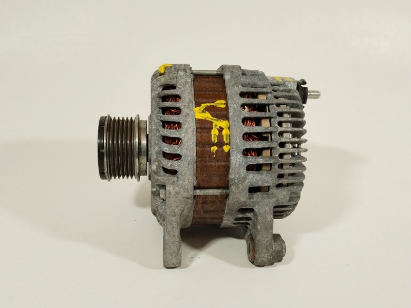 Recambio de alternador para nissan juke (f15) acenta referencia OEM IAM 231003VDIA  