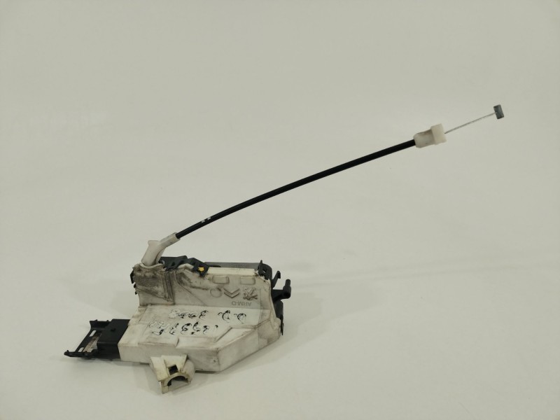 Recambio de cerradura puerta delantera derecha para peugeot 3008 confort referencia OEM IAM 825154  9135HG