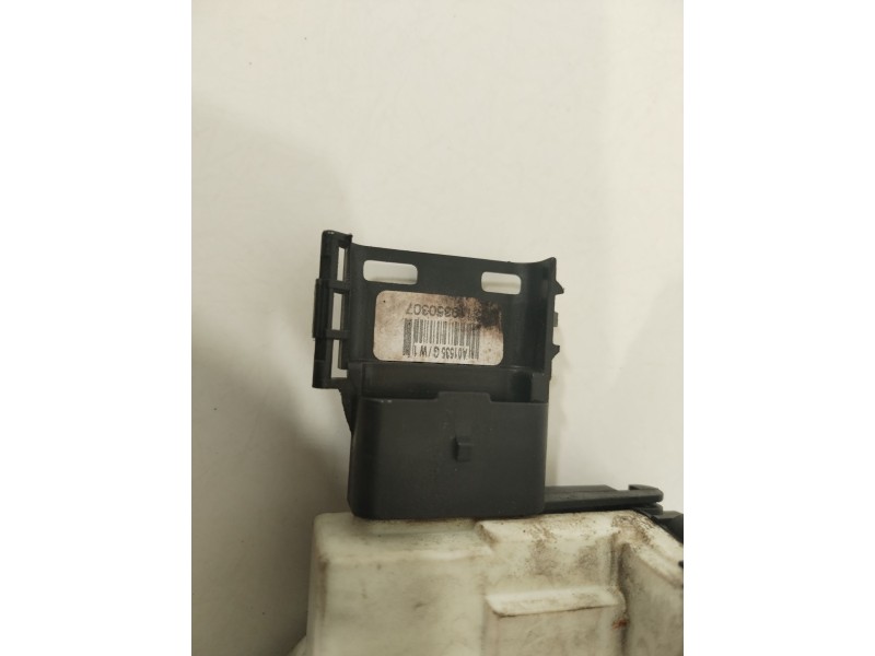 Recambio de cerradura puerta delantera derecha para peugeot 3008 confort referencia OEM IAM 825154  9135HG