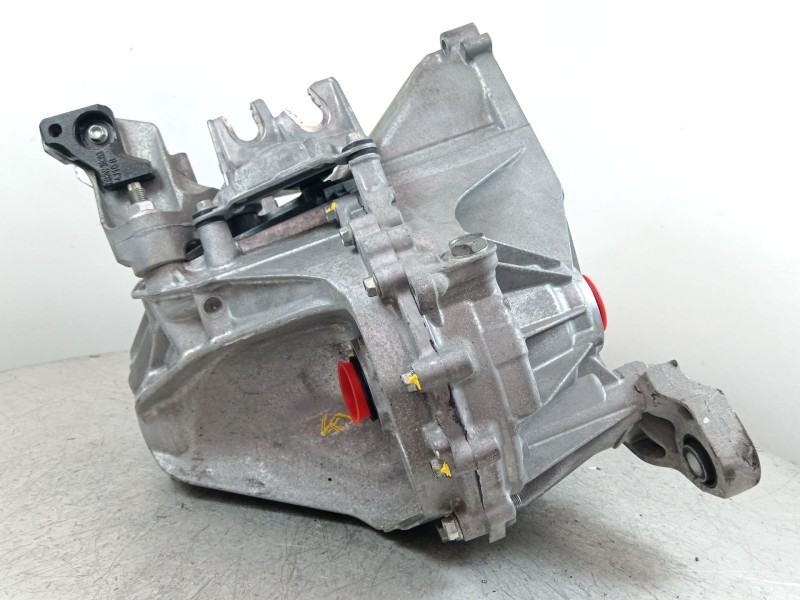 Recambio de caja cambios para mazda cx-3 luxury referencia OEM IAM 7TH0300462 B27D2 C6570