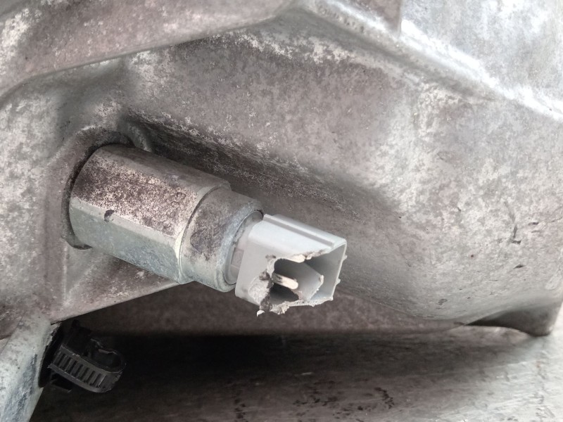 Recambio de caja cambios para mazda cx-3 luxury referencia OEM IAM 7TH0300462 B27D2 C6570