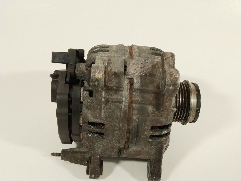 Recambio de alternador para volkswagen passat b5 (3b2) 1.9 tdi syncro/4motion referencia OEM IAM 028903028E  