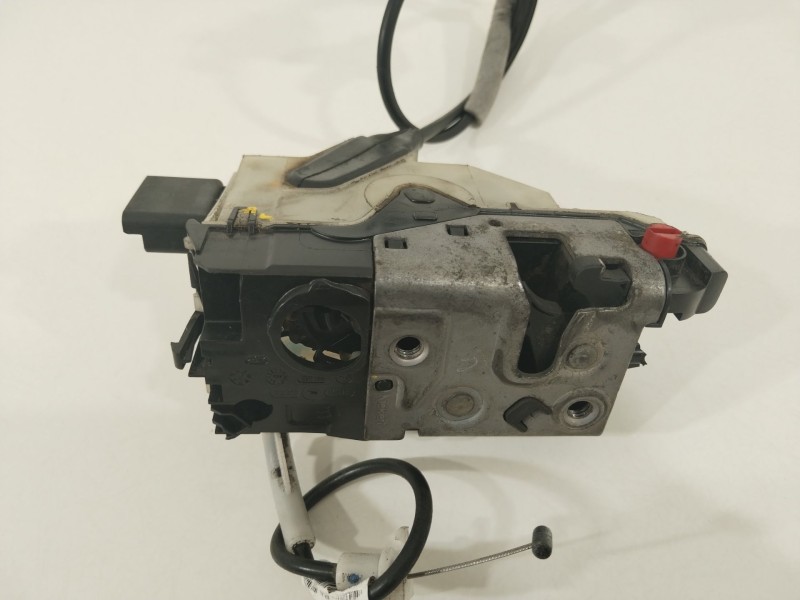 Recambio de cerradura puerta trasera derecha para peugeot 208 1.5 blue-hdi fap referencia OEM IAM 9812501180  