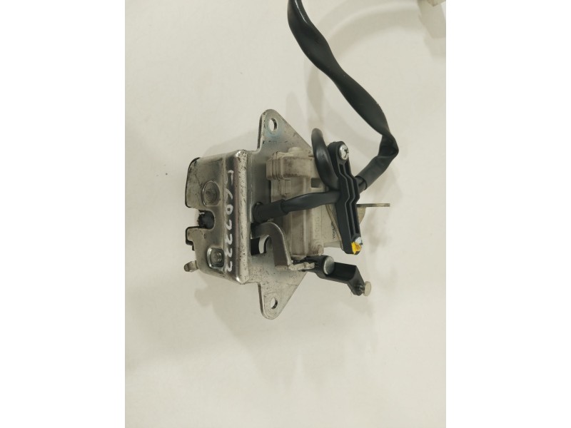 Recambio de cerradura maletero / porton para fiat linea (110) emotion referencia OEM IAM 51855352  