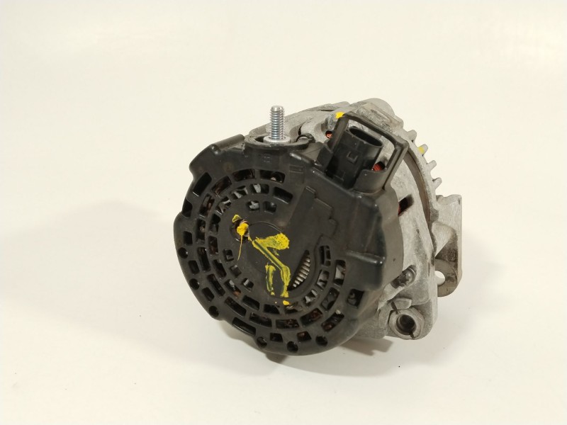 Recambio de alternador para kia stonic (ybcuv) black edition referencia OEM IAM 3730004950  