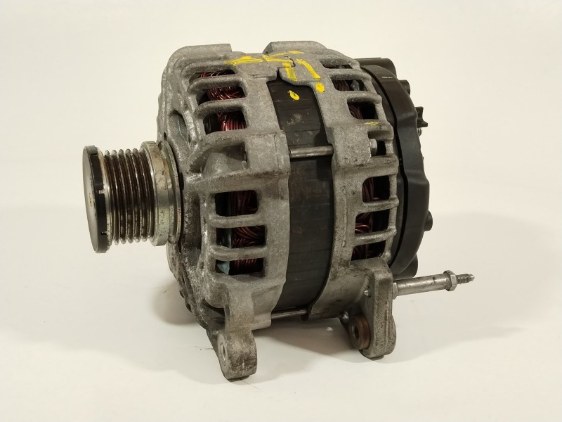 Recambio de alternador para audi a3 sportback (8va, 8vf) 2.0 tdi referencia OEM IAM 03L903023K  