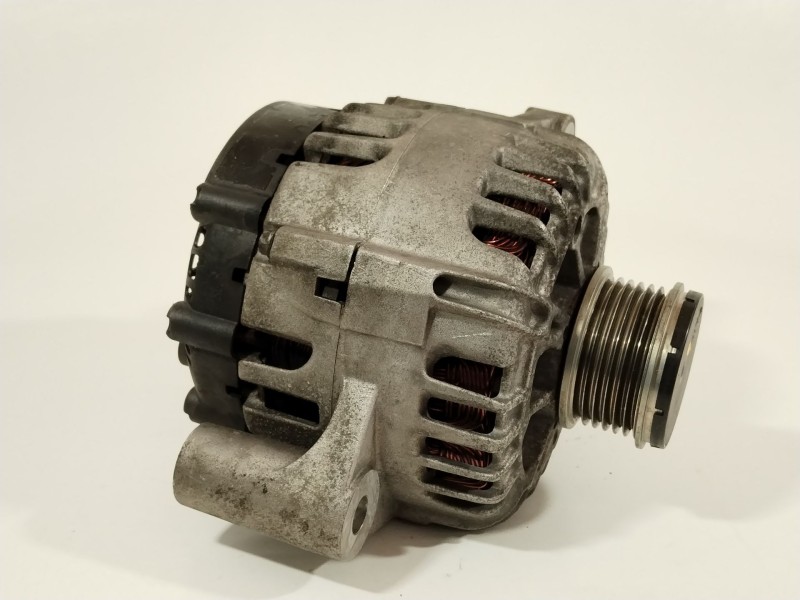 Recambio de alternador para opel insignia a (g09) 2.0 cdti (68) referencia OEM IAM 13502582  
