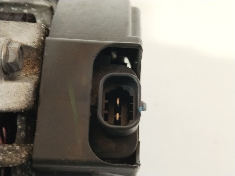 Recambio de alternador para opel insignia a (g09) 2.0 cdti (68) referencia OEM IAM 13502582  