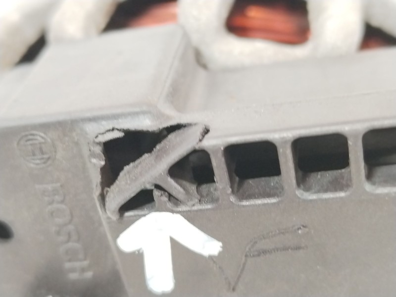 Recambio de alternador para renault clio iv (bh_) 0.9 tce 90 referencia OEM IAM 231008593R  F000BL0410