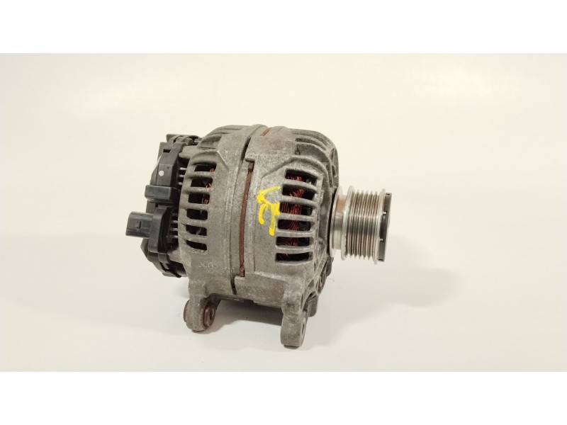 Recambio de alternador para volkswagen polo (9n3) advance referencia OEM IAM 028903028E  