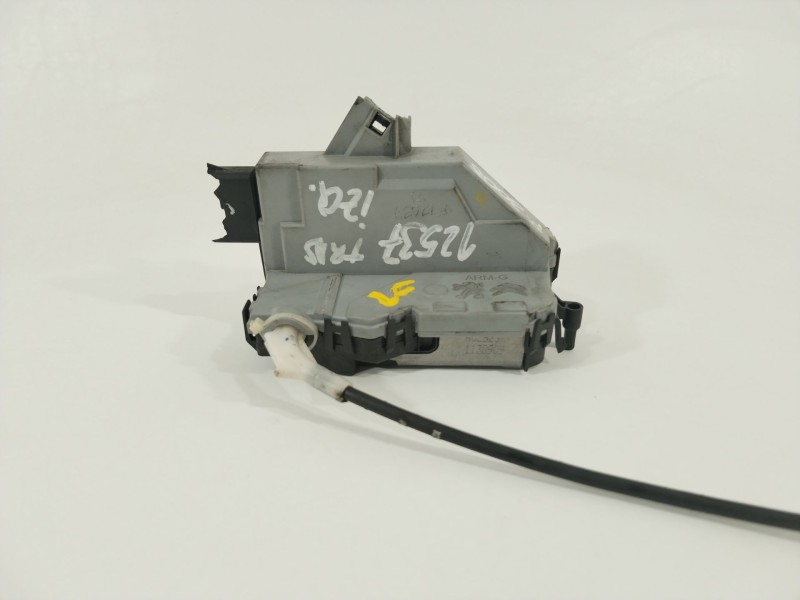 Recambio de cerradura puerta trasera izquierda para peugeot 3008 confort referencia OEM IAM 724539  