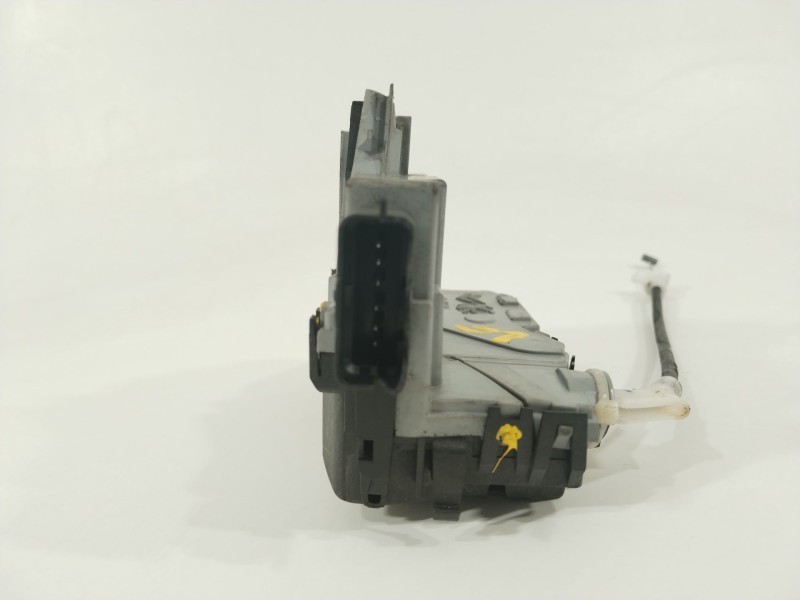 Recambio de cerradura puerta trasera izquierda para peugeot 3008 confort referencia OEM IAM 724539  