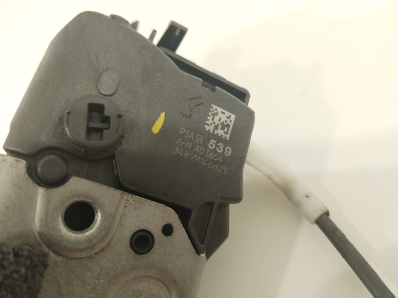 Recambio de cerradura puerta trasera izquierda para peugeot 3008 confort referencia OEM IAM 724539  