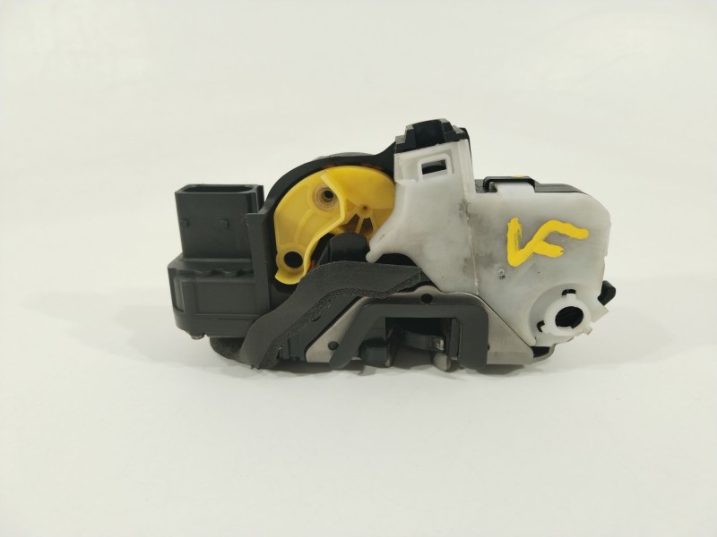 Recambio de cerradura puerta delantera izquierda para opel insignia berlina cosmo referencia OEM IAM 3023881LH1  3023881