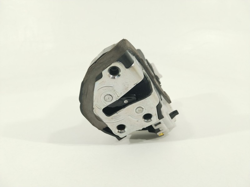 Recambio de cerradura puerta trasera izquierda para toyota yaris 1.3 16v cat referencia OEM IAM U2014120F2  690600D310