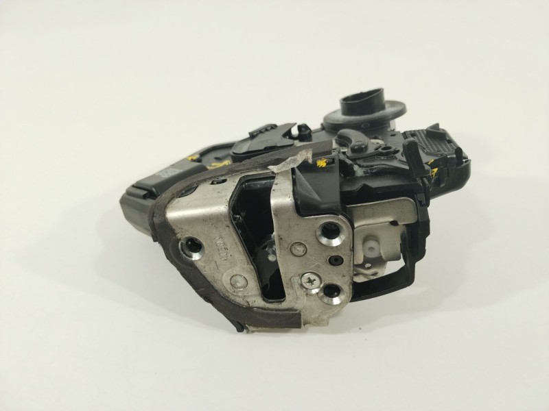 Recambio de cerradura puerta trasera izquierda para toyota avensis wagon (t25) 2.0 turbodiesel cat referencia OEM IAM 6906002102
