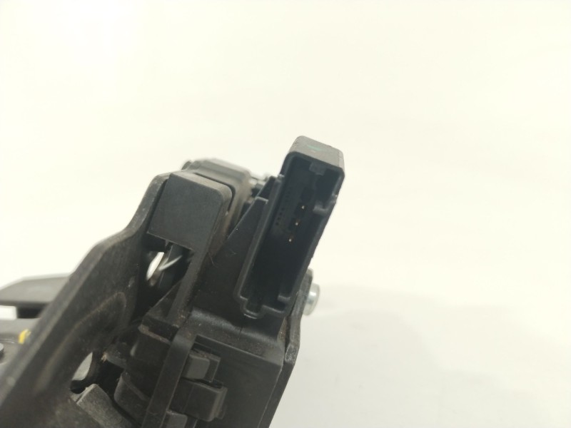 Recambio de cerradura maletero / porton para opel astra j lim. selective business referencia OEM IAM 13500195  