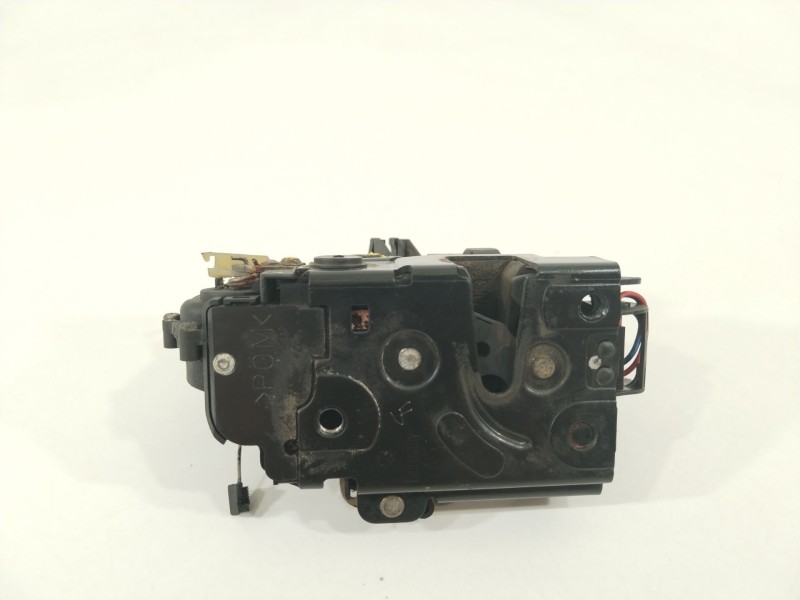 Recambio de cerradura puerta trasera izquierda para volkswagen golf iv (1j1) 1.9 tdi referencia OEM IAM 3B4839015A  