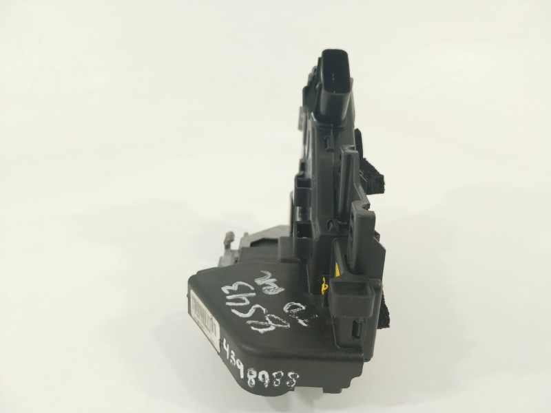 Recambio de cerradura puerta trasera derecha para hyundai ioniq elektro referencia OEM IAM 81420G2000  