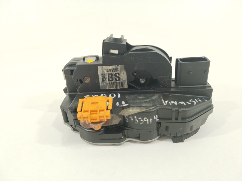 Recambio de cerradura puerta trasera izquierda para opel insignia berlina 2.0 cdti referencia OEM IAM 13579557  