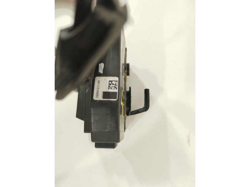 Recambio de cerradura puerta trasera izquierda para peugeot 308 style referencia OEM IAM 9810309980  