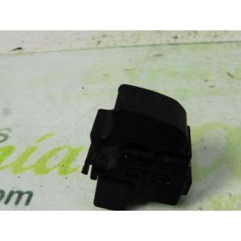 MANDO ELEVALUNAS TRASERO IZQUIERDO 848100K010 