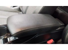 Recambio de apoyabrazos central para peugeot 208 2020 referencia OEM IAM   