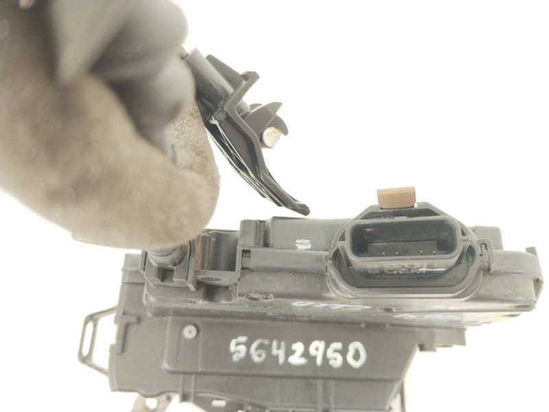 Recambio de cerradura puerta trasera izquierda para renault clio v intens referencia OEM IAM 825039554R  