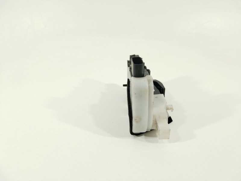 Recambio de cerradura puerta trasera derecha para hyundai ix35 classic 2wd referencia OEM IAM 814202Y000  