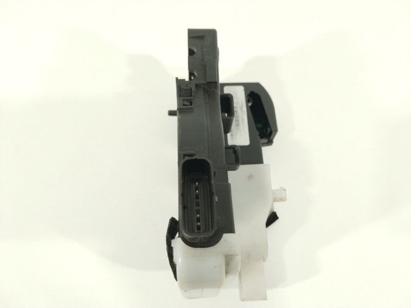 Recambio de cerradura puerta trasera derecha para hyundai ix35 classic 2wd referencia OEM IAM 814202Y000  