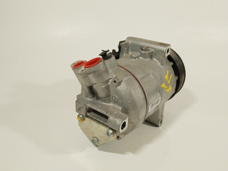Recambio de compresor aire acondicionado para renault clio iv (bh_) 0.9 tce 90 referencia OEM IAM 926007741R  