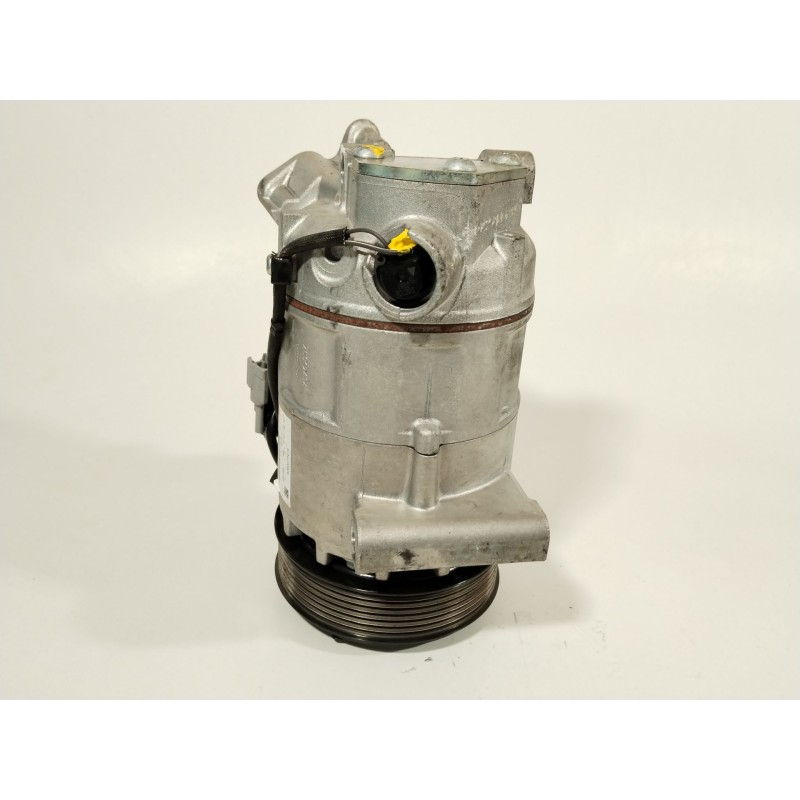 Recambio de compresor aire acondicionado para renault clio iv (bh_) 0.9 tce 90 referencia OEM IAM 926007741R  