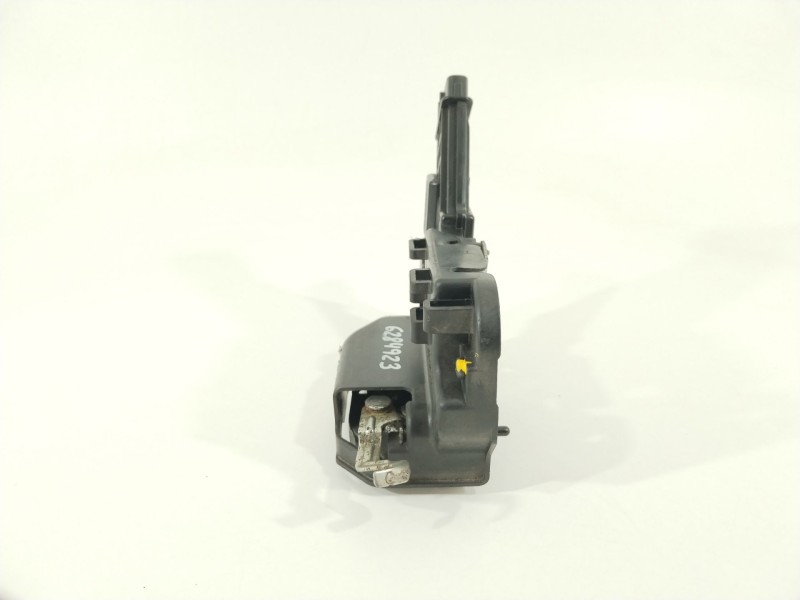 Recambio de cerradura puerta trasera izquierda para kia carens (un) concept referencia OEM IAM 8141010010  