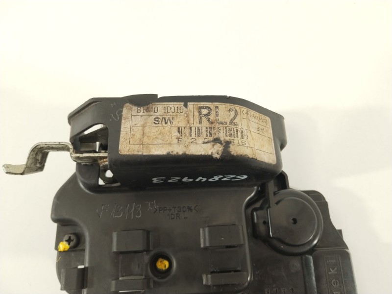 Recambio de cerradura puerta trasera izquierda para kia carens (un) concept referencia OEM IAM 8141010010  