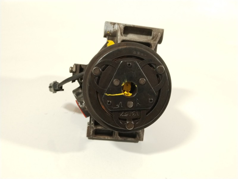 Recambio de compresor aire acondicionado para dacia lodgy comfort referencia OEM IAM 926008942R  