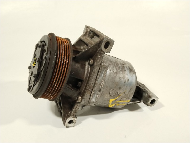 Recambio de compresor aire acondicionado para dacia lodgy comfort referencia OEM IAM 926008942R  