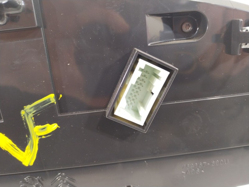 Recambio de cuadro instrumentos para opel corsa f (p2jo) 1.5 (68) referencia OEM IAM 9831576180  