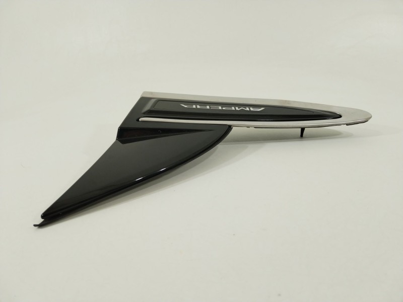 Recambio de moldura para opel ampera (r12) ev 150 referencia OEM IAM 20774120  20935239