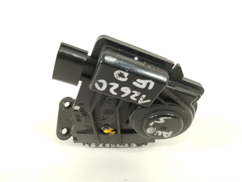 Recambio de cerradura maletero / porton para toyota auris luna+ referencia OEM IAM 6935002080  