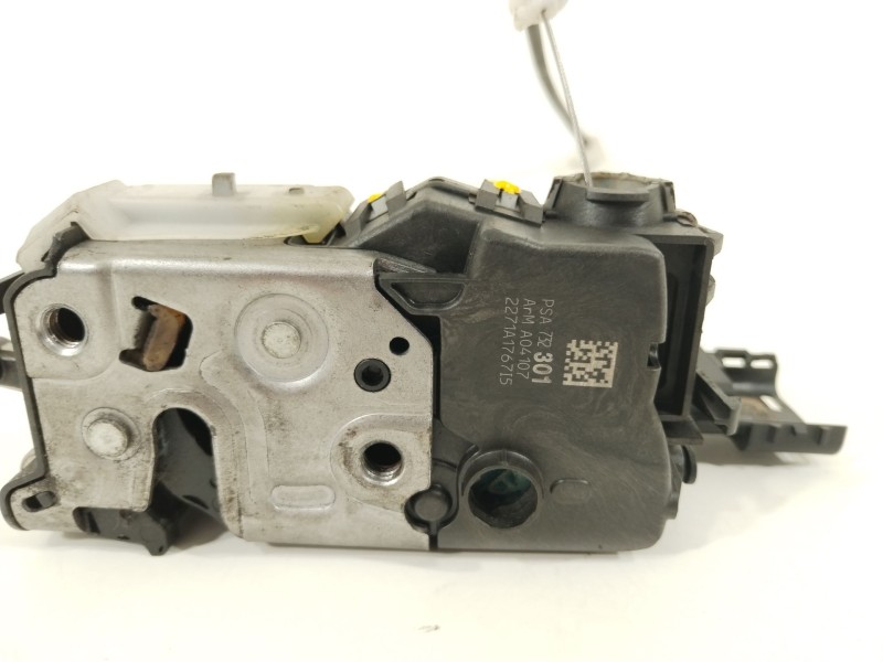 Recambio de cerradura puerta trasera derecha para peugeot 5008 premium referencia OEM IAM 9800624180  