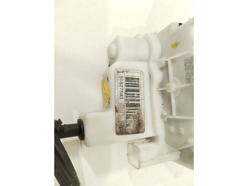 Recambio de cerradura puerta delantera derecha para fiat nuova 500 (150) by diesel referencia OEM IAM 51827593  